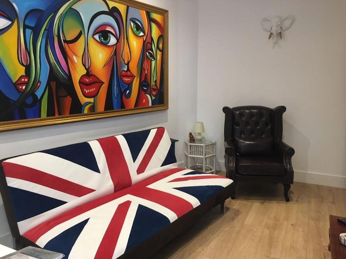 Bagshot Pennyhill Camberley Ascot Luxury 2 Beds 1 Bath Sleeps 4 Pets Ok Permit Parkingアパートメント エクステリア 写真