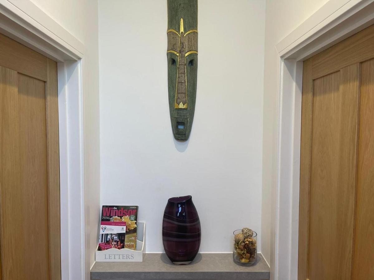 Bagshot Pennyhill Camberley Ascot Luxury 2 Beds 1 Bath Sleeps 4 Pets Ok Permit Parkingアパートメント エクステリア 写真